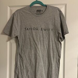 1989 Taylor’s Version Era Gray Short Sleeve Tee